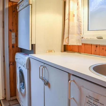 4 Bedroom Lovely In Prázdninový dům Oksbøl